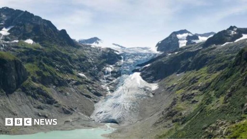 Bodies of two mountaineers discovered after Swiss glacier melts