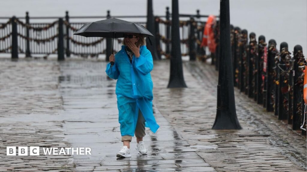UK weather: thunderstorms and rain forecast for bank holiday weekend