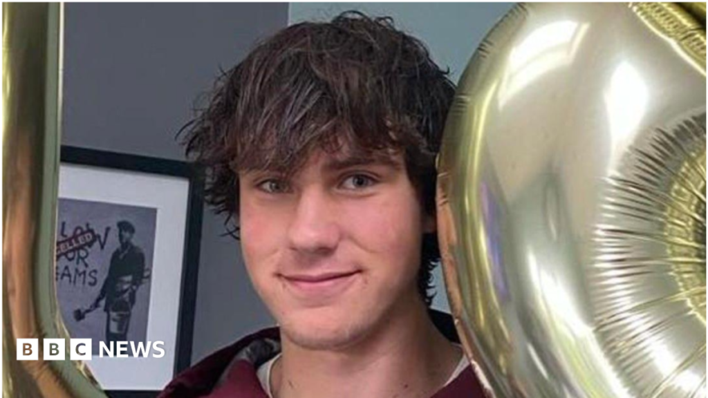 Body found in search for Shropshire student missing on hike