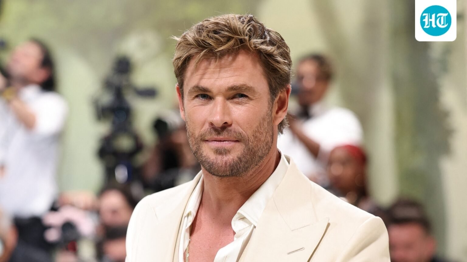 Quote of the day by Chris Hemsworth: ‘Be involved and stay present and don’t get caught up…’