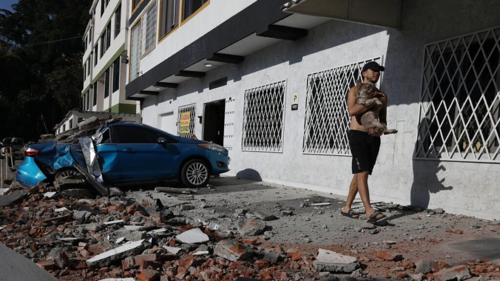 7.4-magnitude earthquake shakes Colombia and Ecuador, prompting people to evacuate buildings