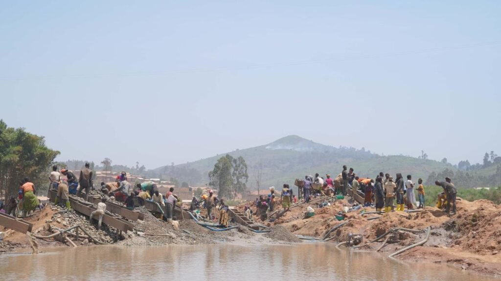 Gold mine collapses in Central African Republic, killing at least 30 miners