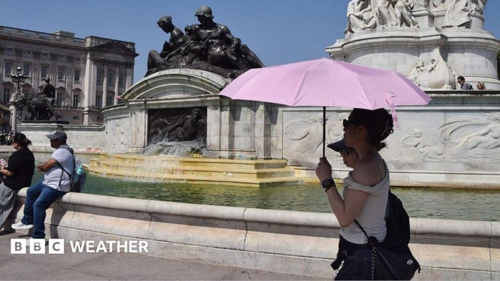 UK weather: Fifth heatwave of year likely as temperatures could hit 35C