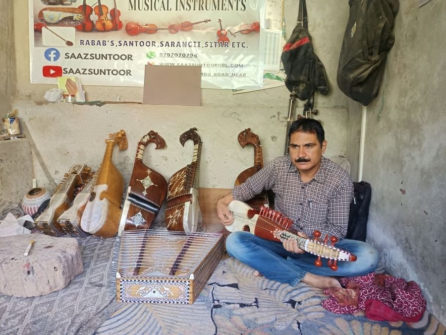 Budgam craftsman strives to keep Kashmir’s musical instruments alive