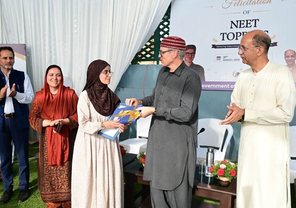 CM felicitates J&K’s four NEET toppers