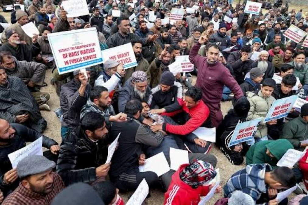 Daily wagers to protest over pending regularisation