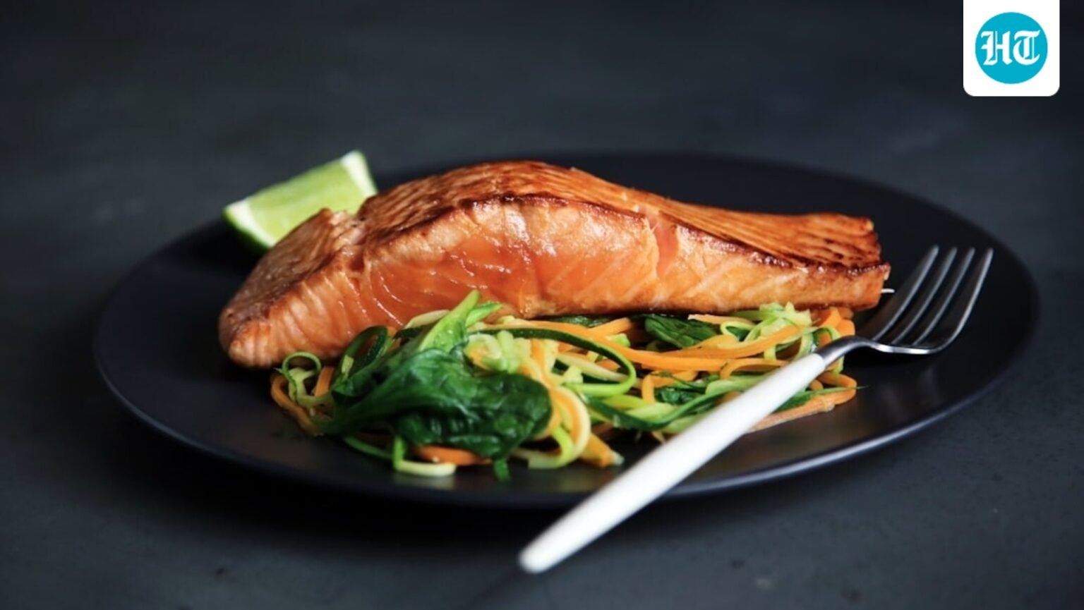 Struggling to maintain calorie deficit? Fitness coach Raj Ganpath shares 4 tips to eat fewer calories and more nutrients