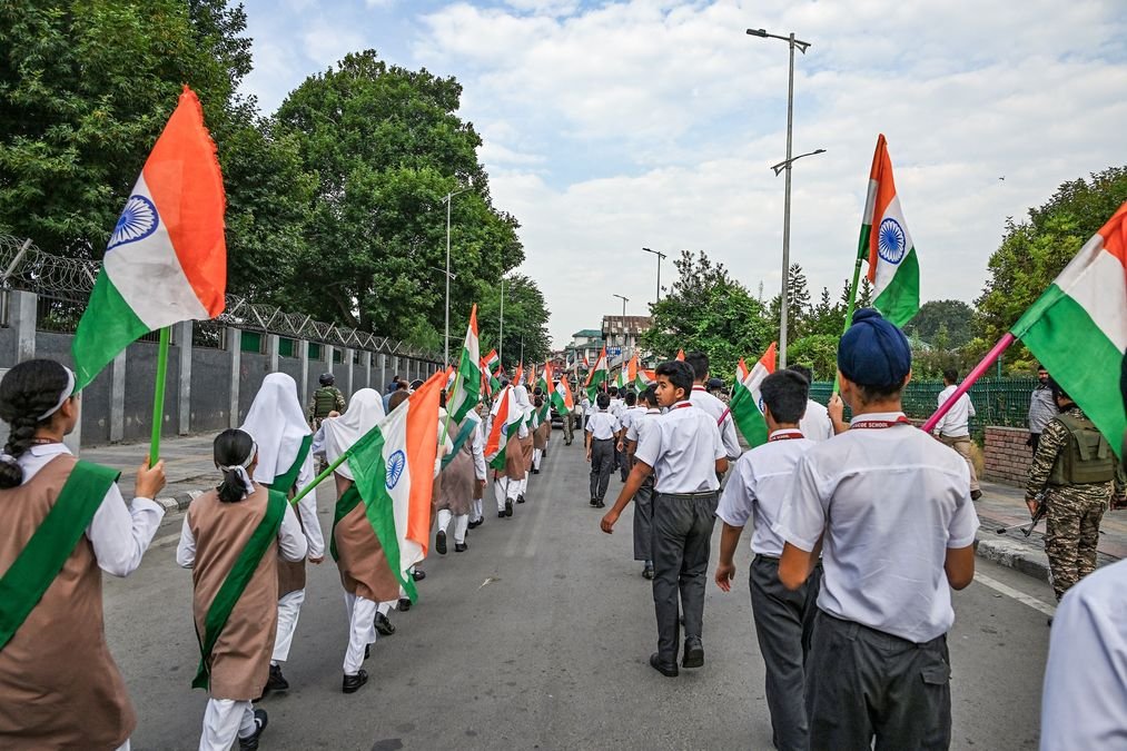 LG Sinha to lead Tiranga Rally in Sgr today