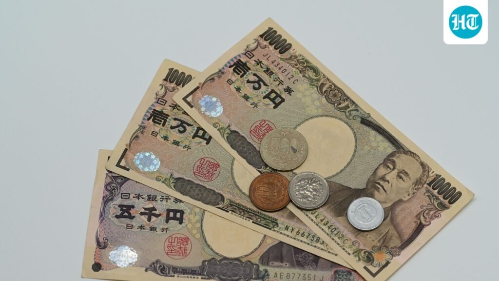 US, Japan intervene to boost yen for first time since 1998