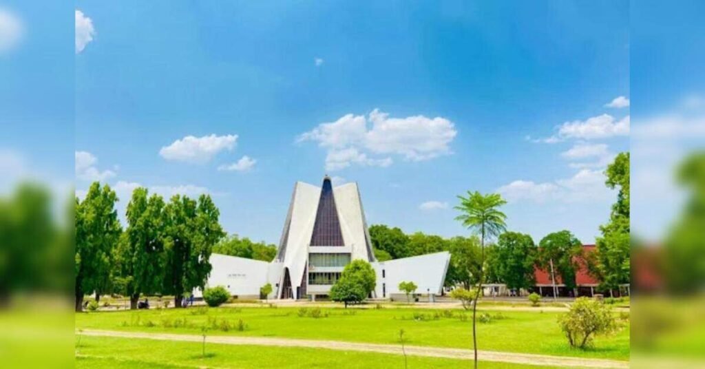 Punjabi University partially rolls back fee hike, ETEducation