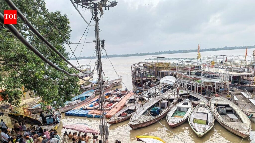 UP steps up relief efforts as floods hit 17 districts | Lucknow News