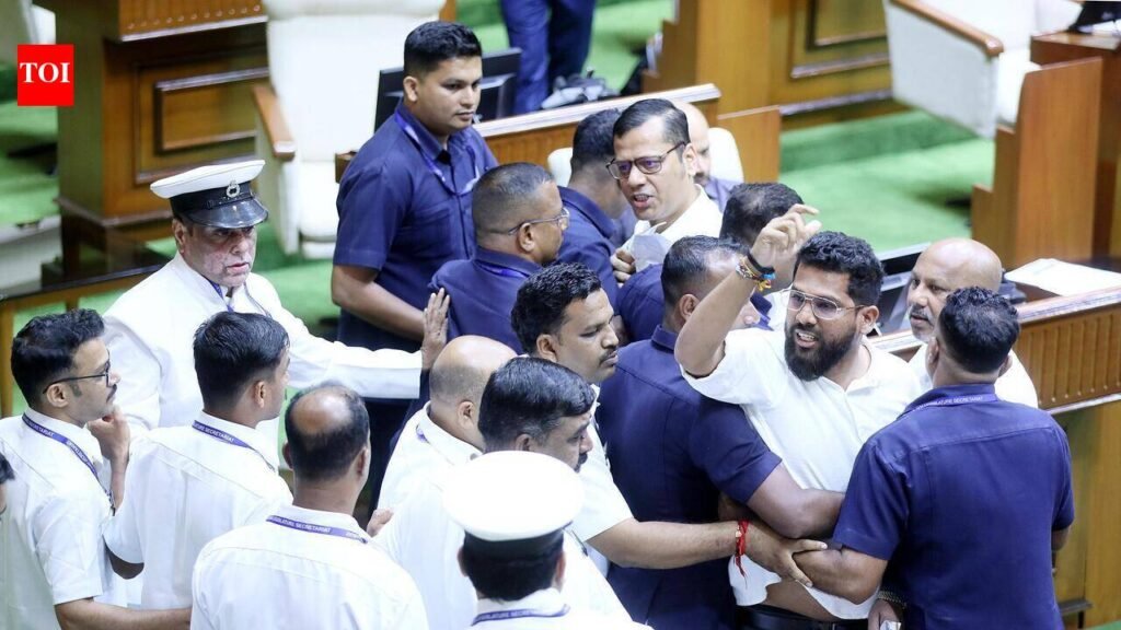 Oppn protests disallowed query, Yuri and Viresh marshalled out | Goa News