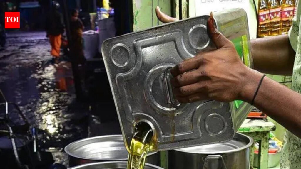 Loose oil ban: Fadnavis gives traders 1 year to transition | Mumbai News