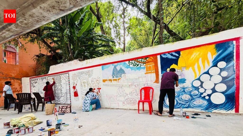 Heritage murals add colour to Gaya ahead of Pitripaksh Mela | Patna News