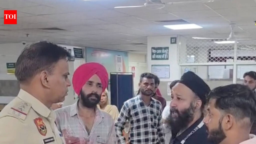 Cradling son, woman chased & knifed to death in Yamunanagar | Chandigarh News