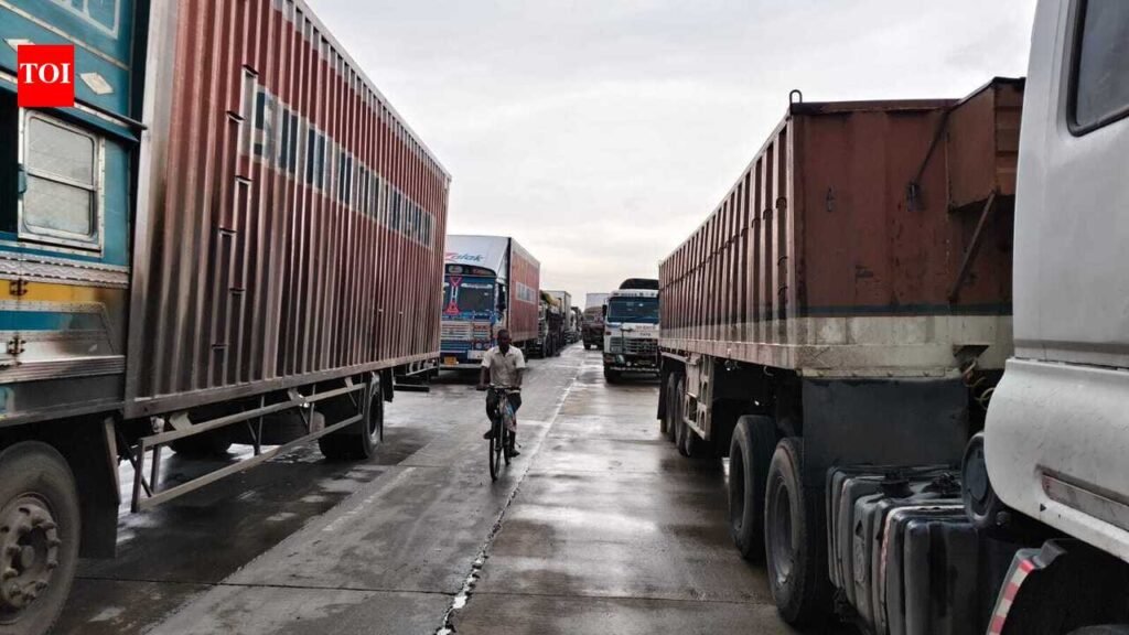 Hazaribag DC directs NHAI to expedite GT road repairs amid snarls | Ranchi News