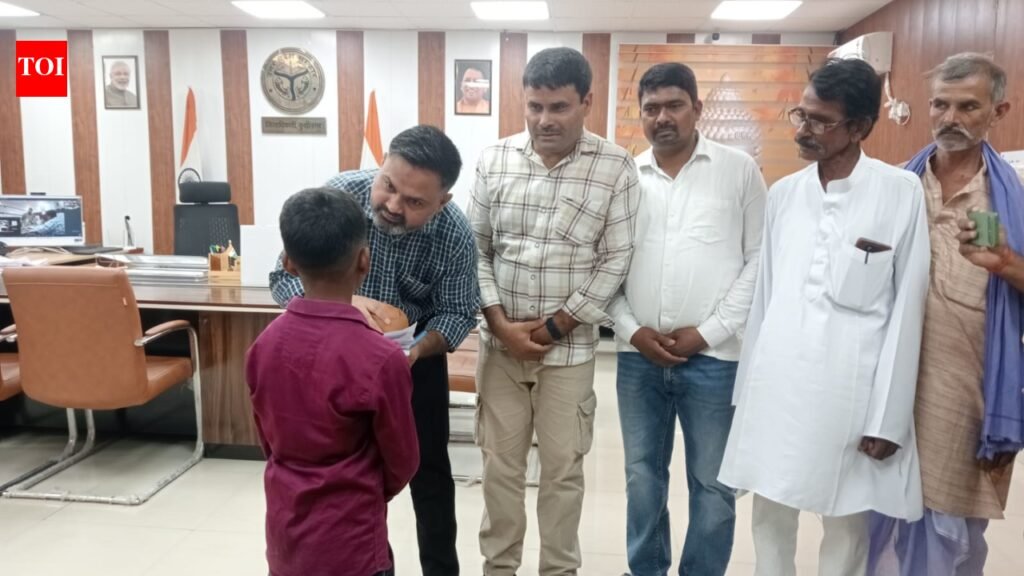 UP boy donates piggy bank savings for Nepal flood victims | Lucknow News