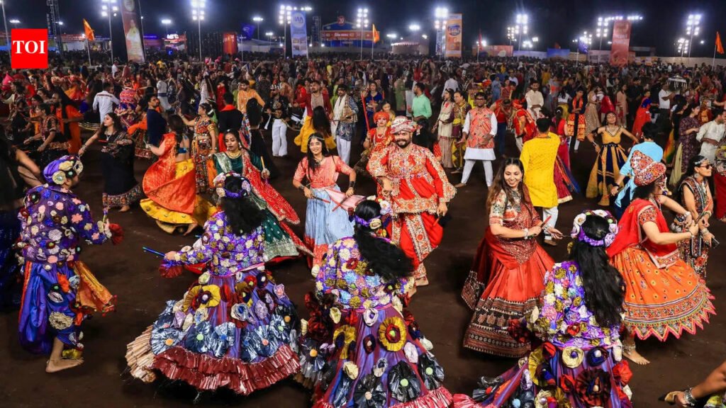 VHP bars Muslims from garba, dandiya events in Maharashtra; issues Aadhaar, tilak guidelines | Mumbai News