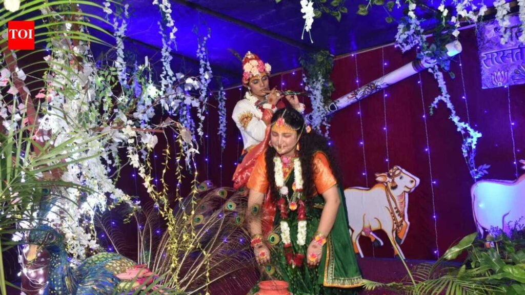 Kashi glows in devotion as Janmashtami celebrations fill city with chants, music & colour | Varanasi News