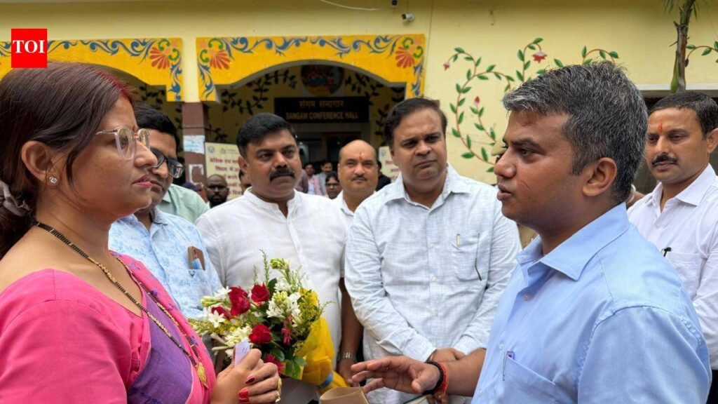 Allotment of CMO’s official residence sparks concern, doctors’ body meets DM | Prayagraj News