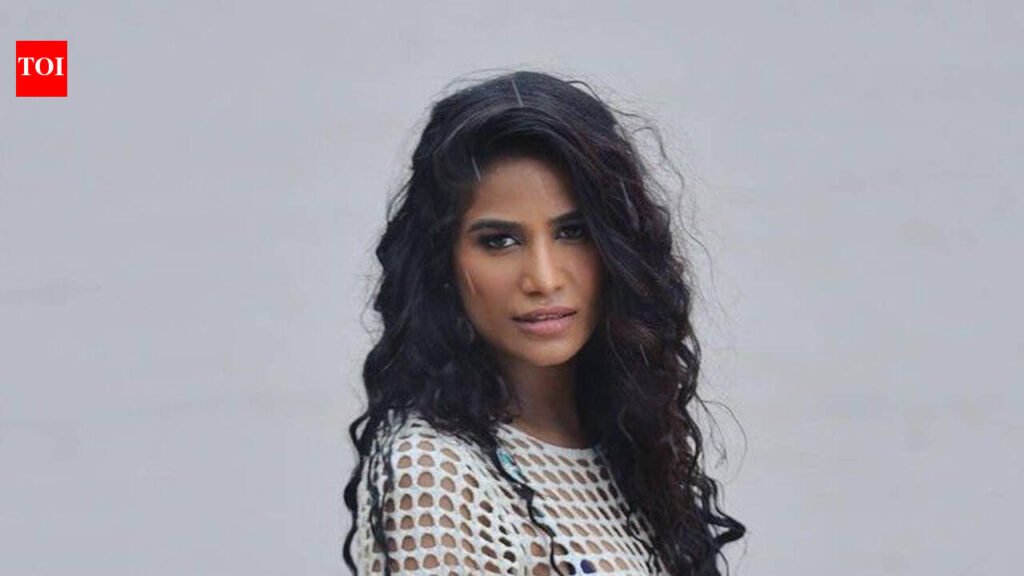 Poonam Pandey slams Swara Bhasker’s ‘Padmaavat’ jauhar criticism as ‘a very stupid thing to say’: ‘Sanjay Leela Bhansali showed a film based on history’ |