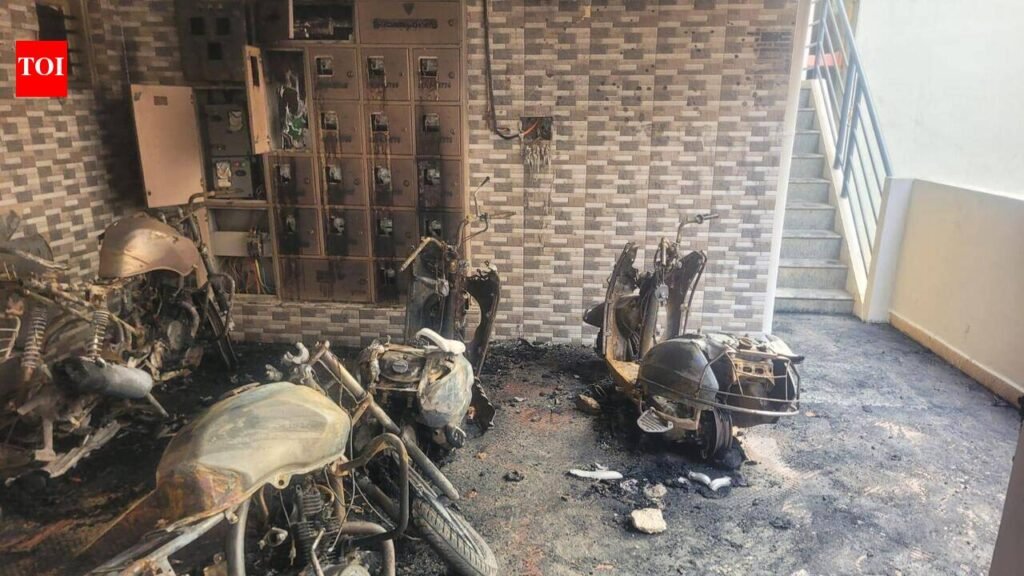 Vehicles parked outside Bengaluru house catch fire | Bengaluru News