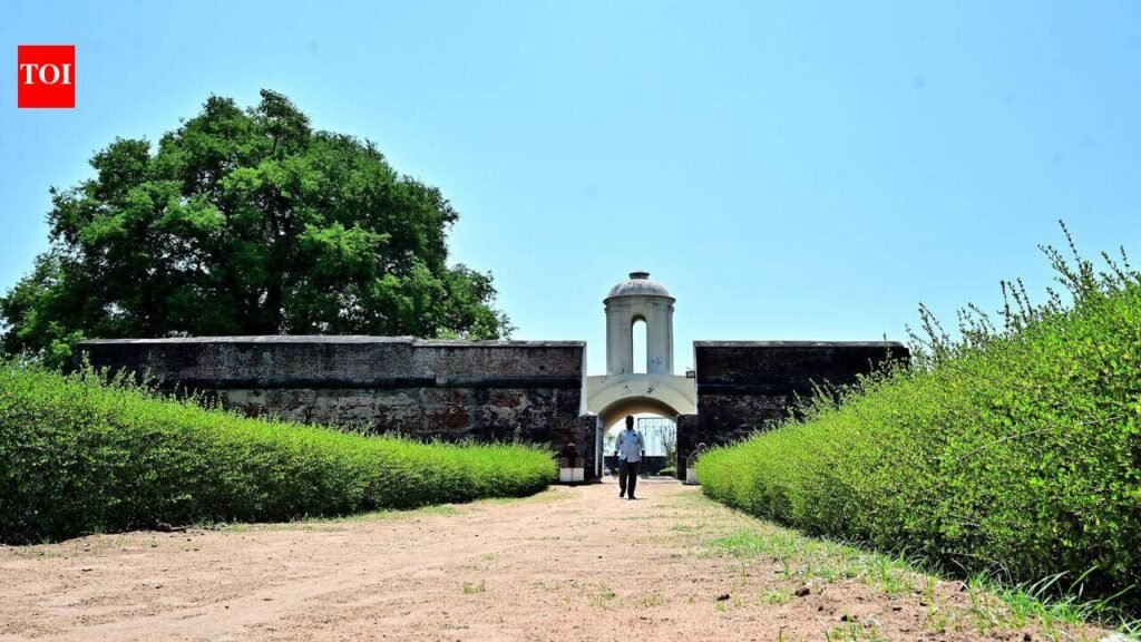 ASI to re-excavate 17th century Sadras Fort | Chennai News