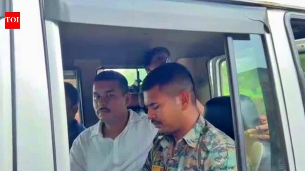 Giridih cyber police SI arrested by ACB for accepting Rs 30,000 bribe | Ranchi News