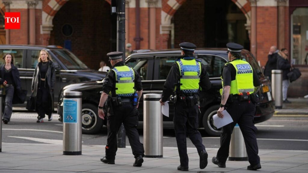 UK police shooting: Officers open fire on knife-wielding suspect after woman stabbed in Luton