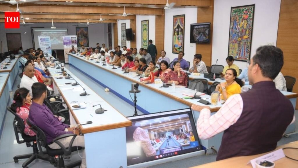 IIT-P, SBI initiative guides micro firms on growth | Patna News