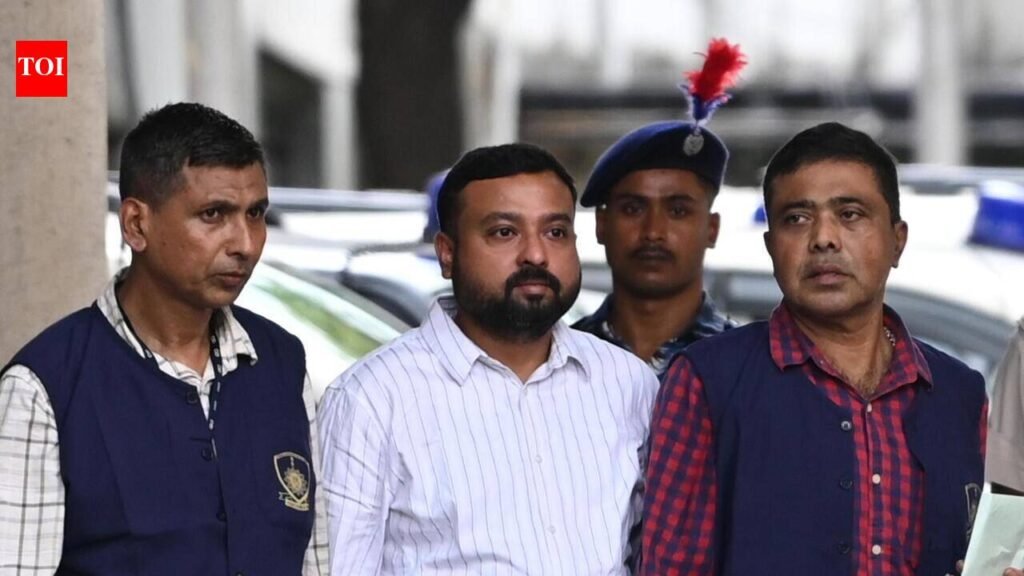 Cops enter Abhishek home, arrest aide Sumit Roy in land-grab case | Kolkata News
