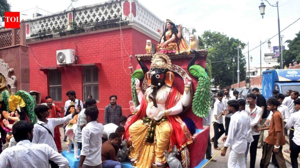 Bappa comes home, setting stage for 10-day festivities | Prayagraj News