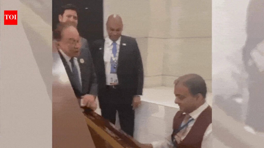 Watch: Malaysian PM sings Kishore Kumar’s ‘Khwaab Ho Tum Ya Koi Haqeeqat’ at Brics Gala dinner | India News