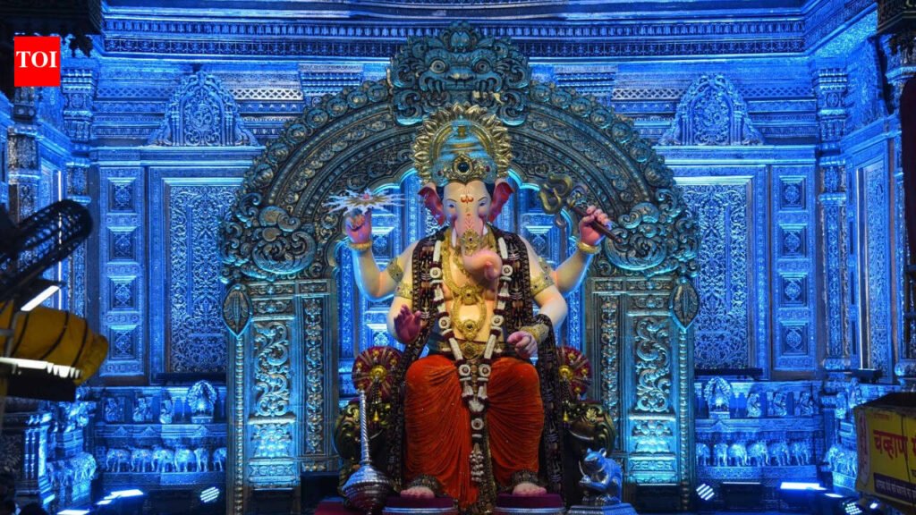 7 additional cops, 37 DCPs, 16,000+ personnel: How Mumbai police are securing Ganeshotsav | Mumbai News