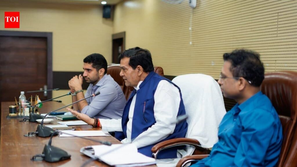 Sharma orders drainage overhaul, strict action on blockages | Varanasi News