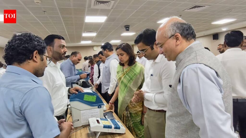 Poll preps on: Officials trained for EVM checks | Lucknow News
