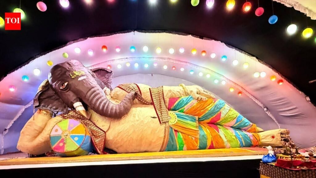 55-ft-long paper Ganesh idol in Dabha recreates Vishnu’s reclining pose | Nagpur News