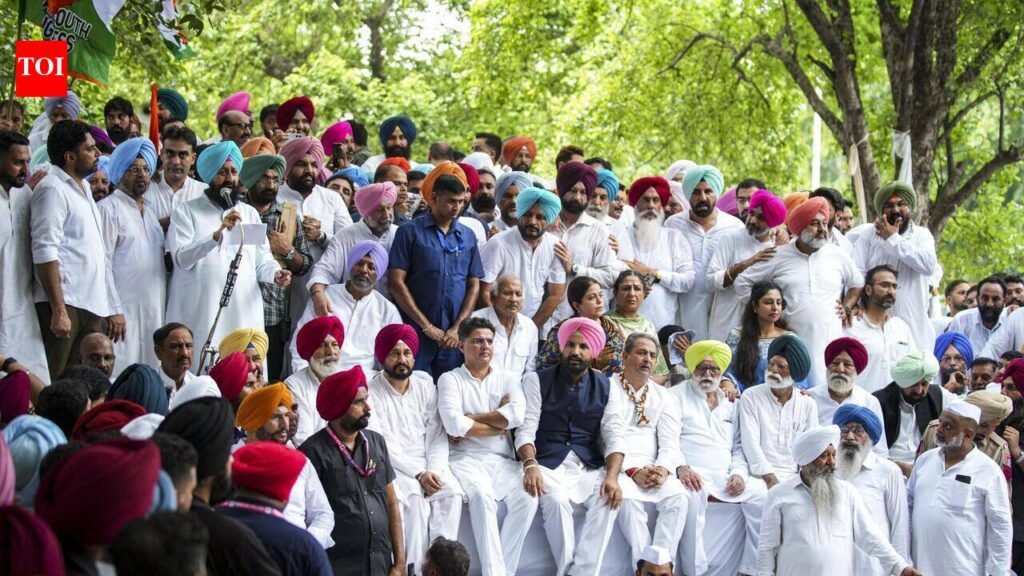 Water cannons halt Pilot-led Punjab Cong march to Cheema’s house | Chandigarh News
