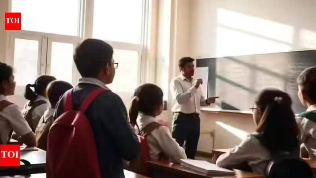 Clear pending renewal applications quickly, private schools urge govt | Chennai News