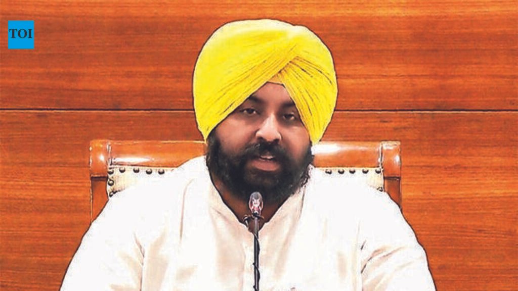 Teachers refuse duty to verify ration cards, Punjab govt agrees to spare them | Chandigarh News