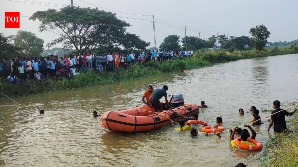 8, including 4 minors, drown during idol immersion in 3 dists | Bhubaneswar News