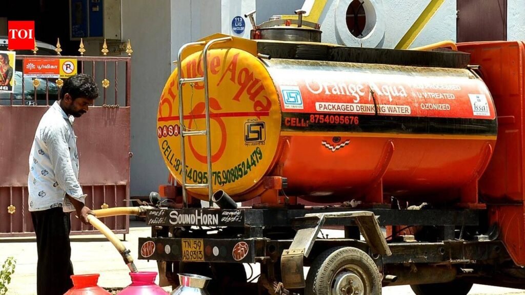 Leaking chemical tanker evacuated from Mumbai-Goa highway | Mumbai News