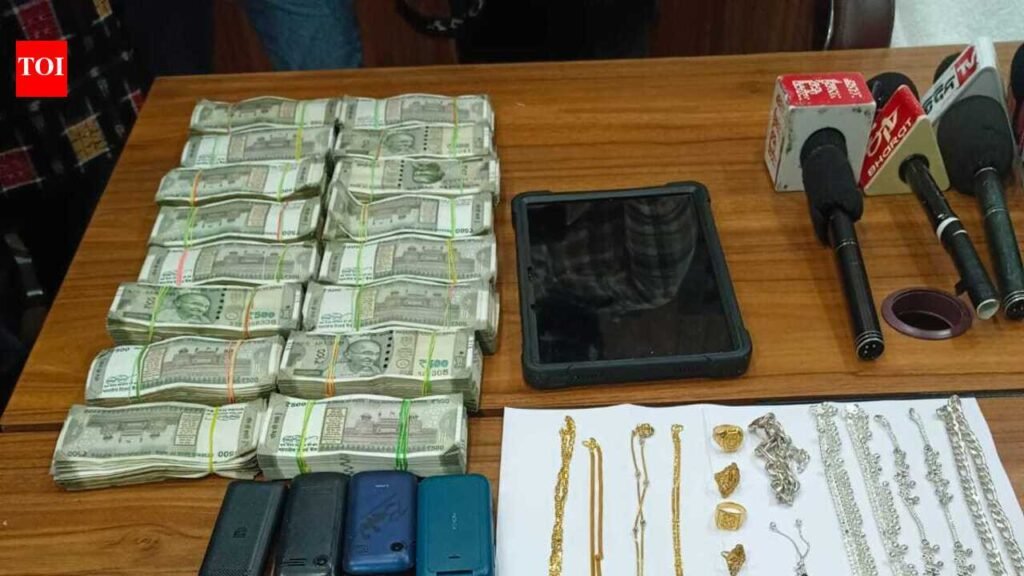 3 siblings arrested for duping man of Rs 25 lakh | Bhubaneswar News
