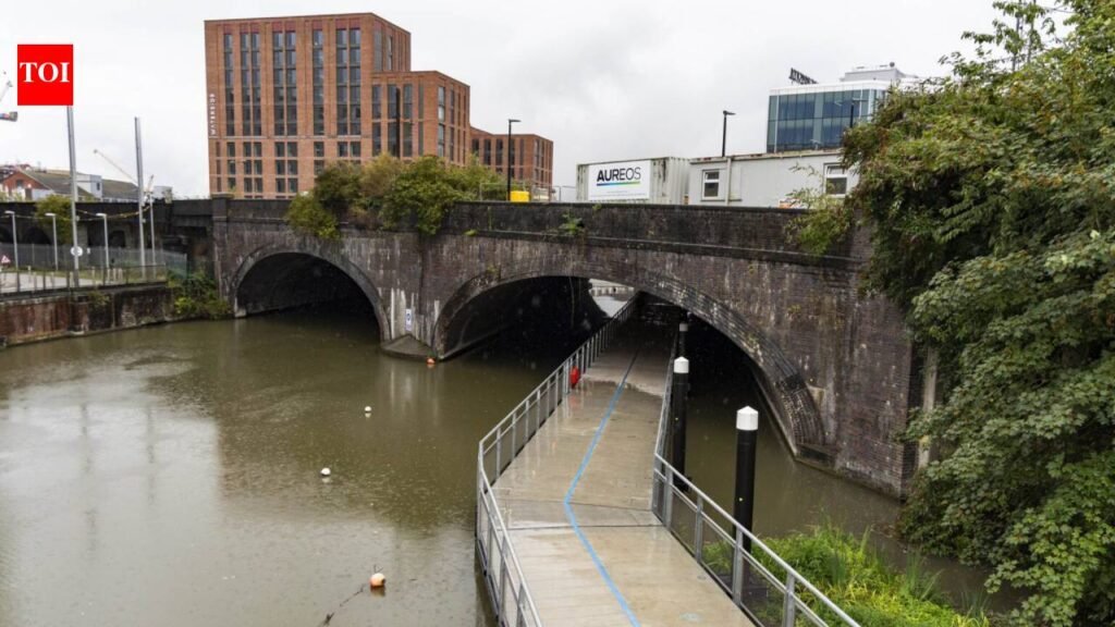 Bristol spends £9.7 million on 400m Harbour Walkway, planned for £2.5 million to link Temple Meads to an arena now moved to Filton; it instead connects the station to Bristol’s £500 million campus