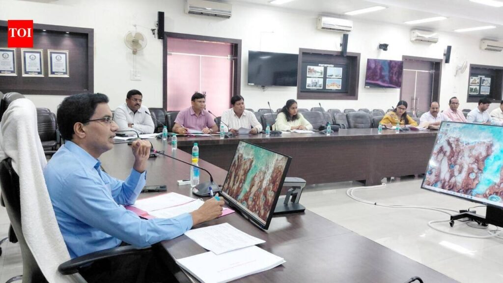 Div commissioner orders immediate fixes for school sanitation gaps | Prayagraj News