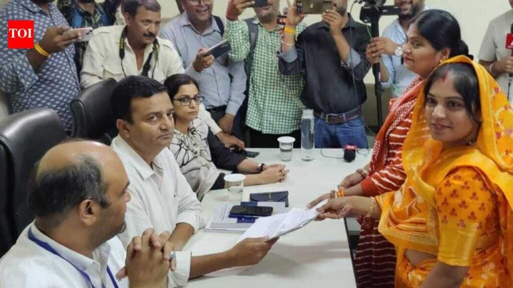 In Kota it’s BJP’s Anasuya Goswami vs Cong’s Sunita Suman for post of mayor | Jaipur News