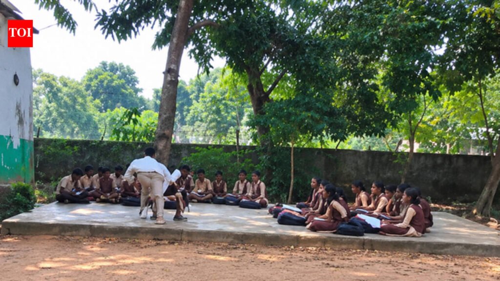 Schools face power cuts over dues, minister vows action | Bhubaneswar News