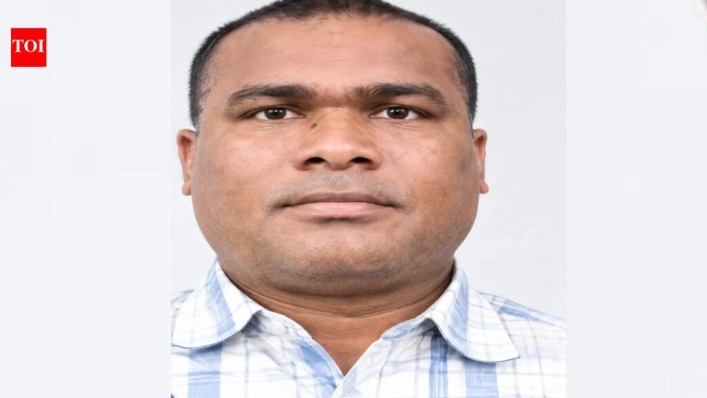 Rs 30 lakh reward Naxal commander Brijesh Ganjhu killed in encounter with UP ATS in Varanasi | Lucknow News
