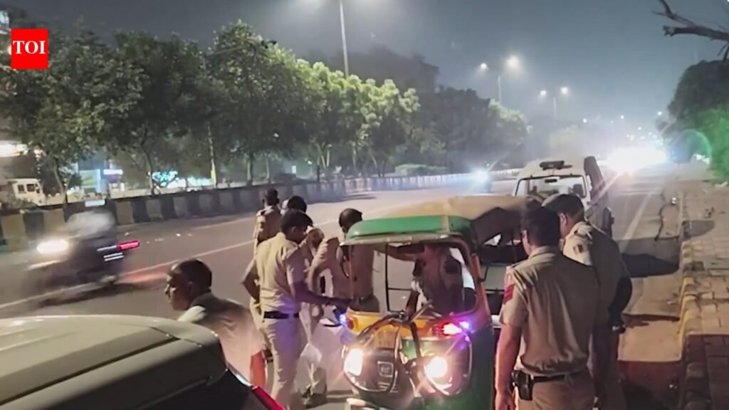 3 dead, 3 injured after truck collides with crane, then auto-rickshaw in Delhi | Delhi News