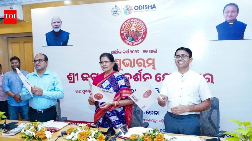 910 senior citizens on first Shree Jagannath Darshan pilgrimage | Bhubaneswar News